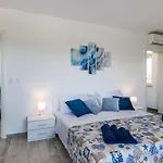 Al Mar Comfortable