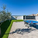 Al Mar Comfortable Villa Vodnjan