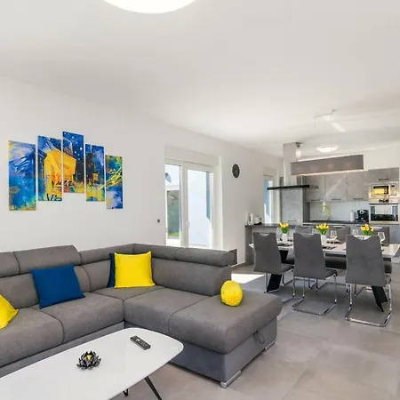 Al Mar Comfortable Villa *