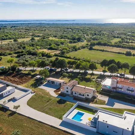 Al Mar Comfortable *